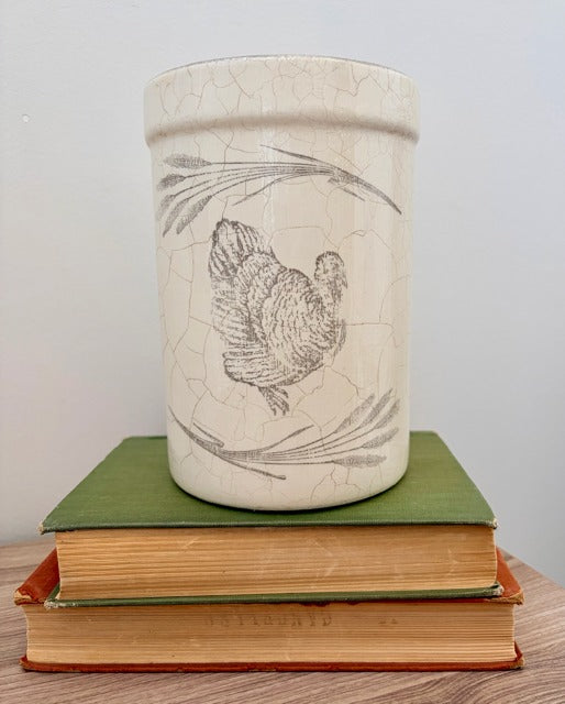 Ceramic jar with a turkey design 