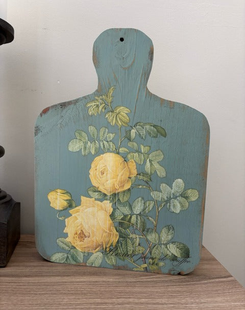 Decorative cutting board with floral design 