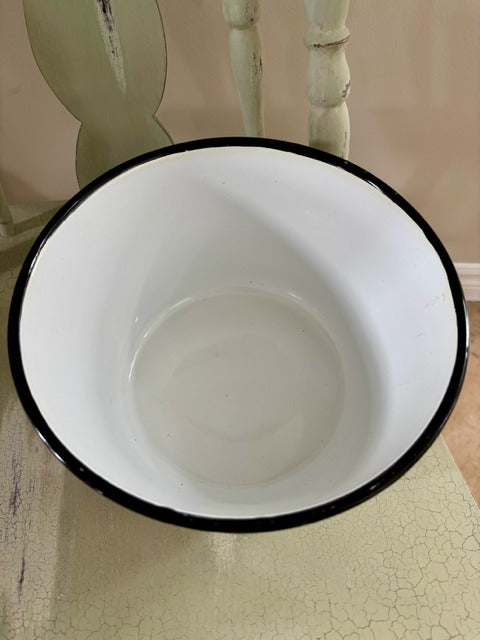 Decorative bowl with green topiary ball