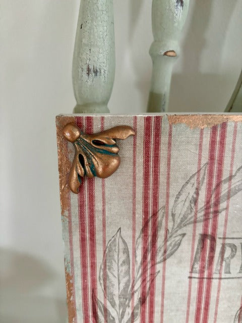 Corner detail of wall panel